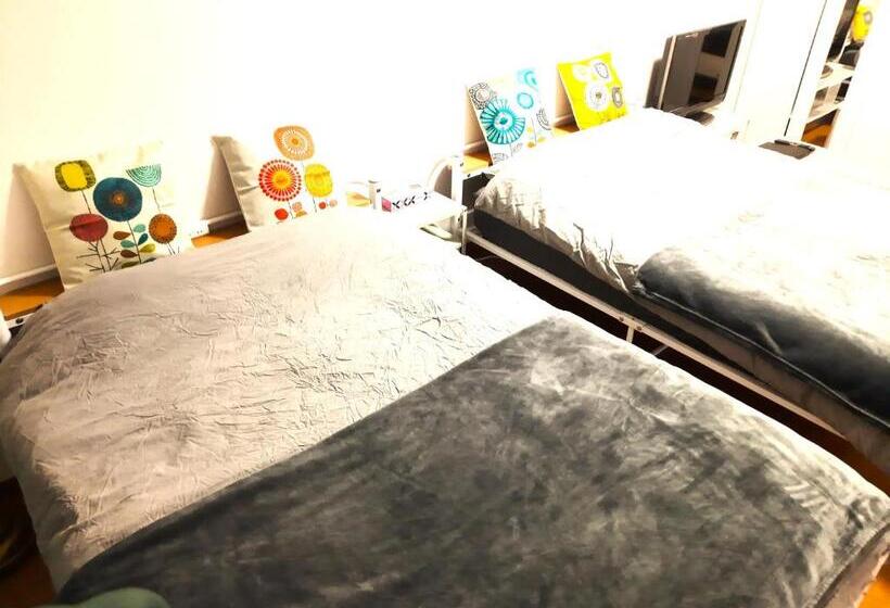 Shinjuku Harusame Apartment  Twin Room