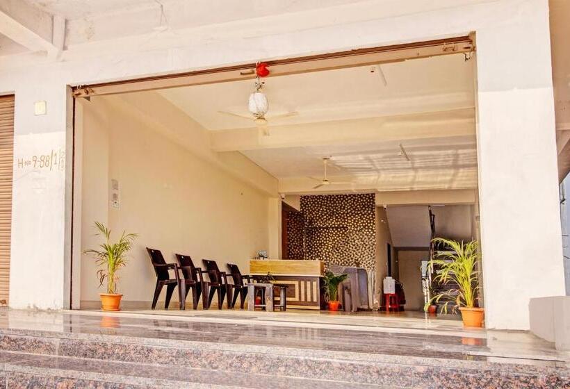 Super Oyo Flagship Hotel New Moon Light