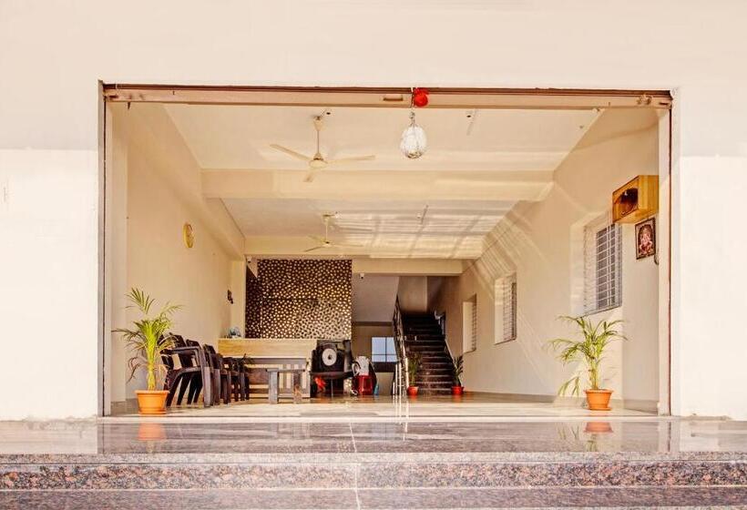 Super Oyo Flagship Hotel New Moon Light