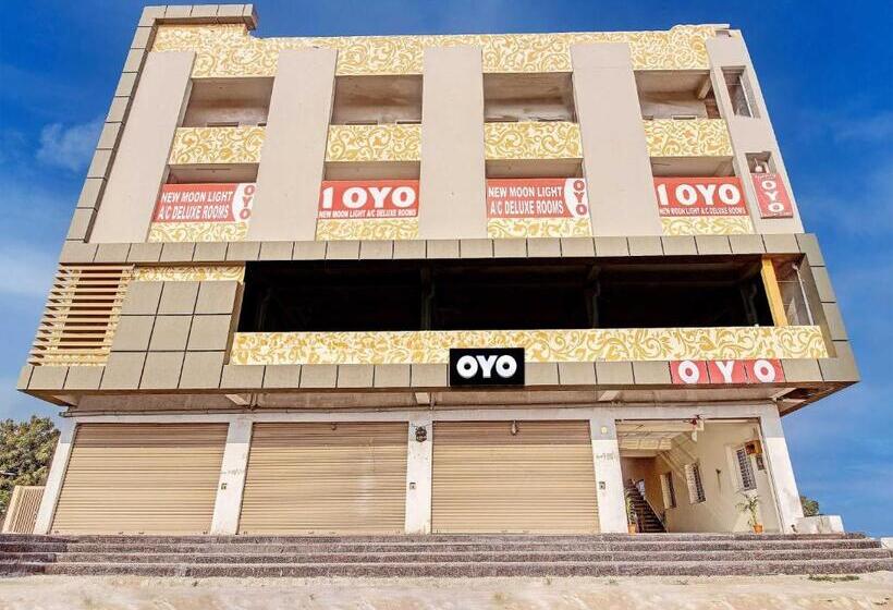 Super Oyo Flagship Hotel New Moon Light