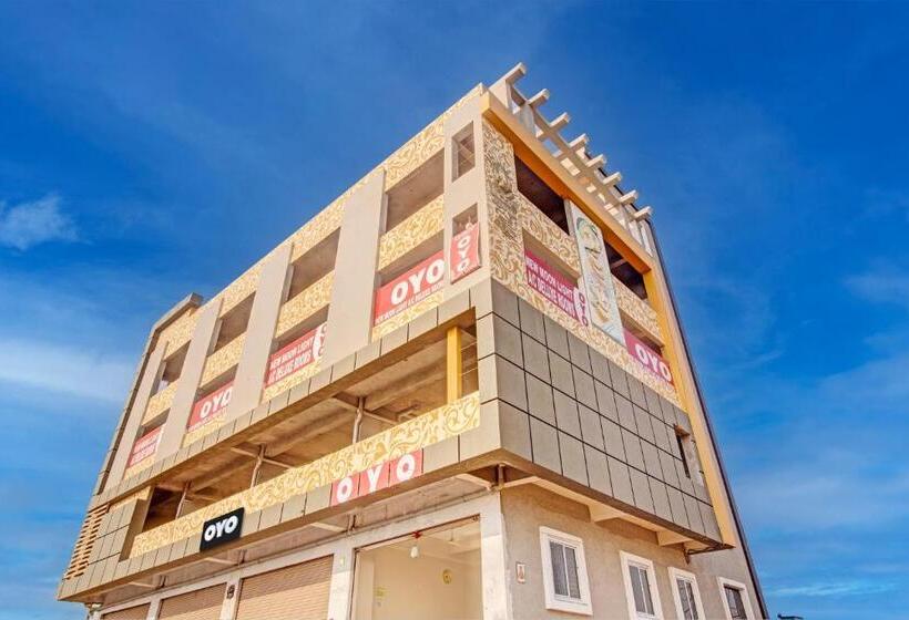 Super Oyo Flagship Hotel New Moon Light