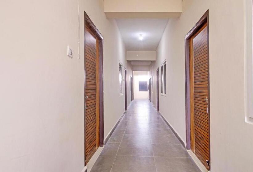 Super Oyo Flagship Hotel New Moon Light