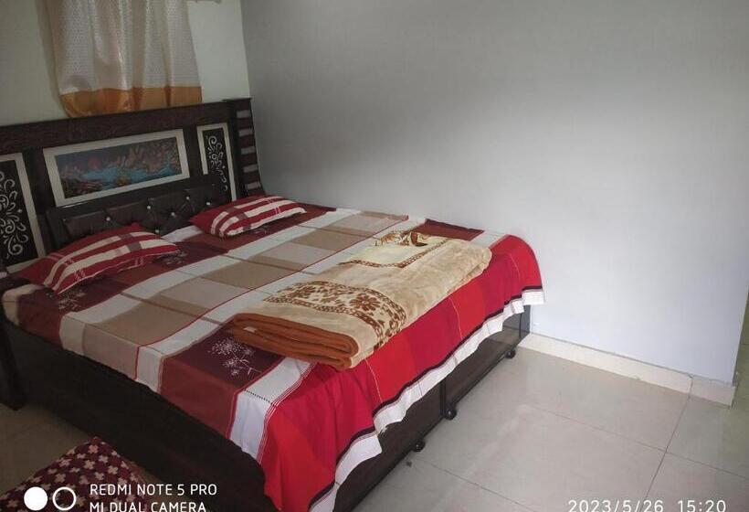 Tirupati Hotel And Restaurant