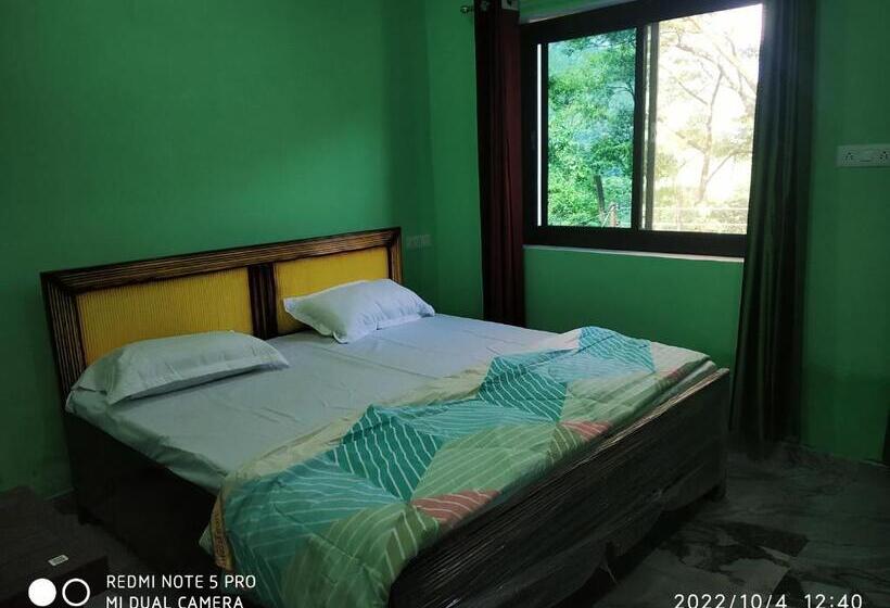 Tirupati Hotel And Restaurant