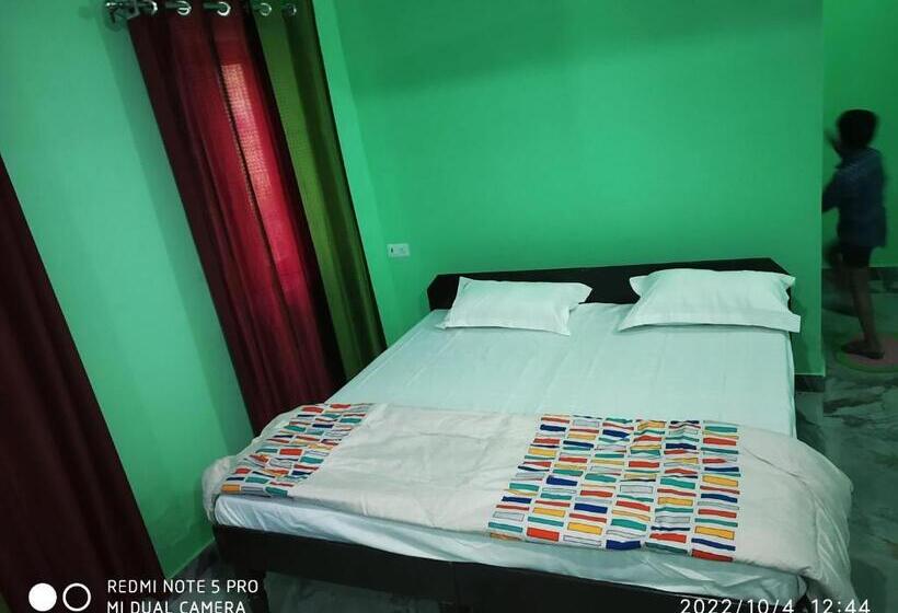 Tirupati Hotel And Restaurant