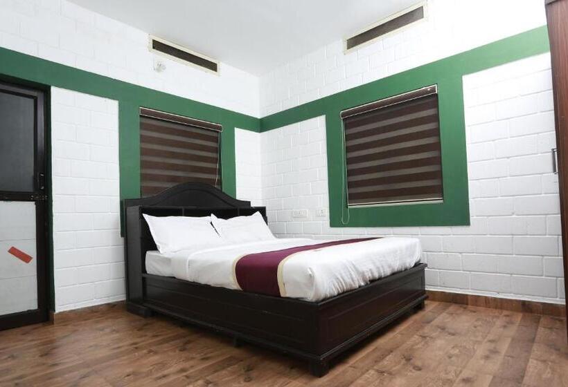 Vythiri Riverwood Resort By Masika Stays