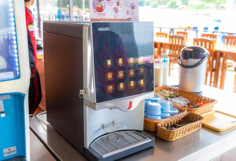 เดอะวอเตอร์ปาร์ครีสอร์ท  The Water Park Resort