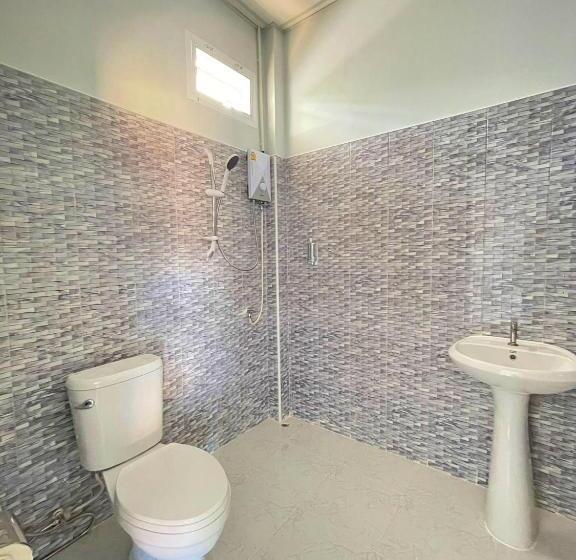 فندق صغير Aviator Club Restaurant & Resort