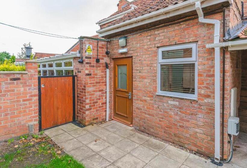 Общежитие Eyre Arms