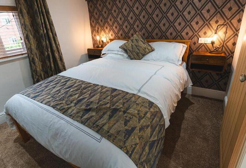 Общежитие Eyre Arms