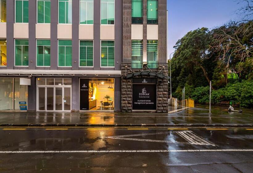 הוסטל Lovely Studio Room In Prime Location!