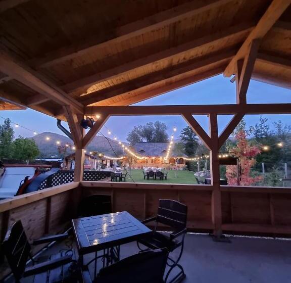 הוסטל Poiana Maramureseana