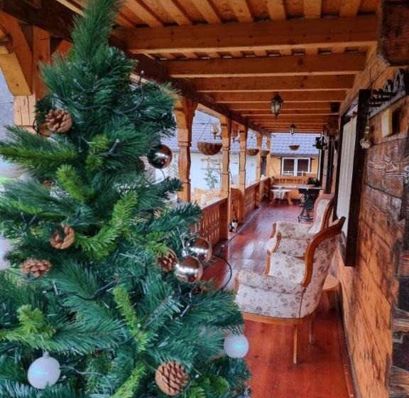 הוסטל Poiana Maramureseana