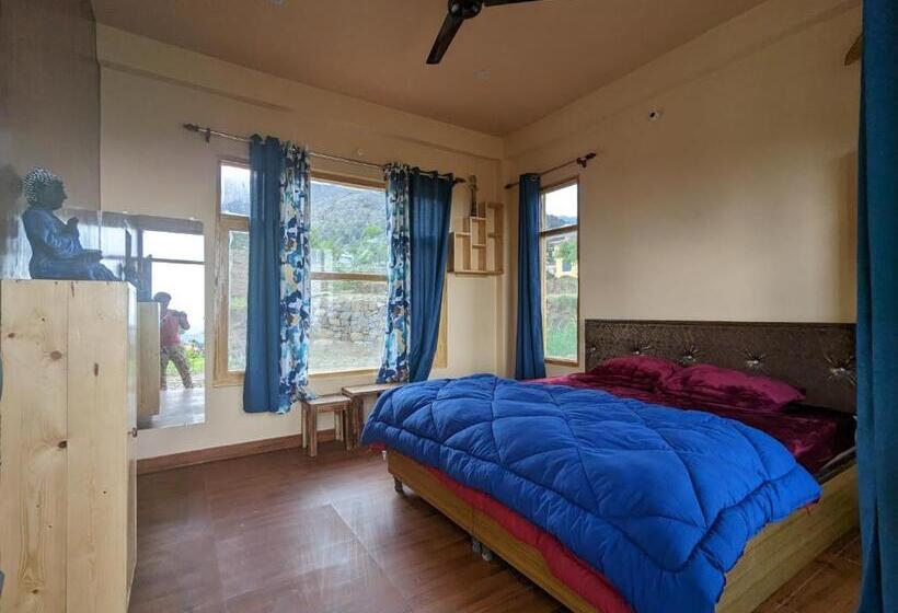 旅馆 Wandering Musician Bir