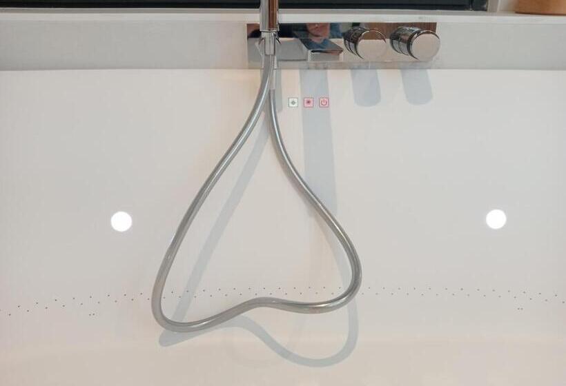 민박 Dionbulles & Dionlodge Guesthouse, Private Wellness Pool In Option