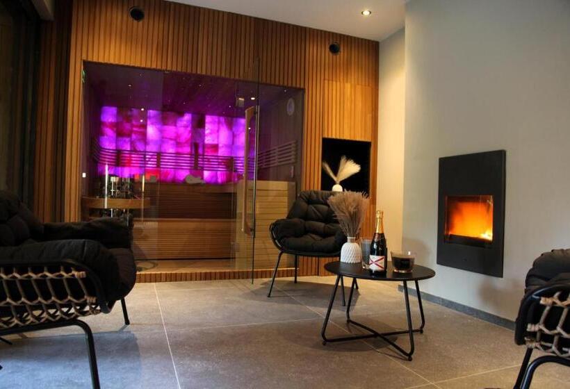 مبيت وإفطار Dionbulles & Dionlodge Guesthouse, Private Wellness Pool In Option