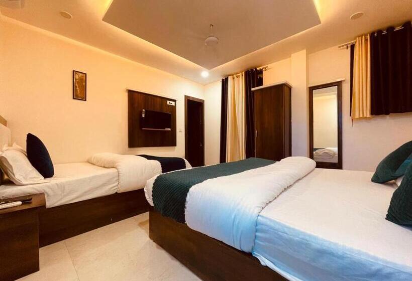 مبيت وإفطار Wooib Hotels, Haridwar