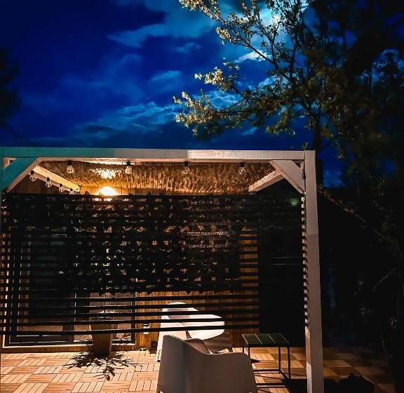 צימר Elysian Fields   Tiny House  Evergreen