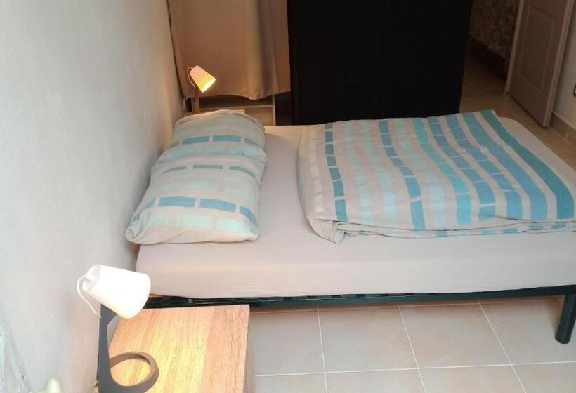 مبيت وإفطار L Ombrelle