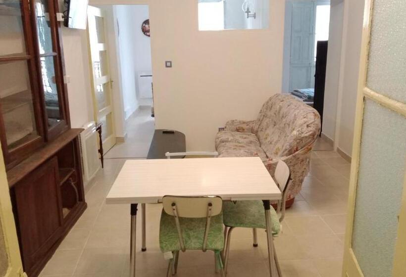 مبيت وإفطار L Ombrelle