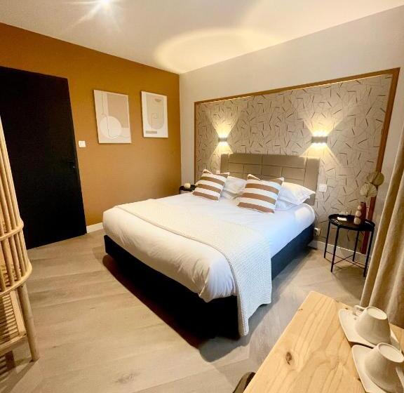 ベッドアンドブレックファースト Les 15 Chenes Chambres D Hôtes, Parc Arboré De 5000 M2 à 20km Du Puydufou Une Suite Familiale Et 3 C