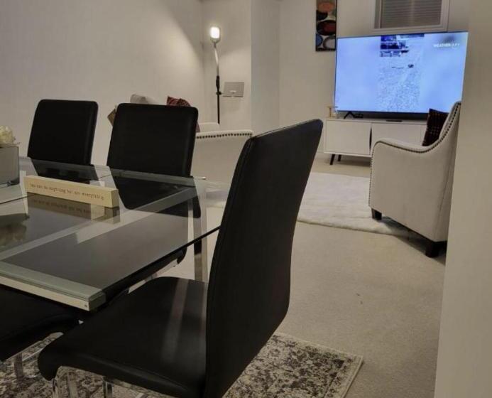 ベッドアンドブレックファースト New Luxury Home