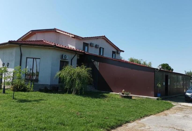 Bed and Breakfast Pensiunea Pescareasca