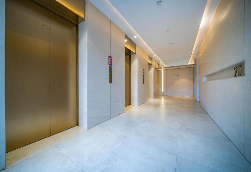 Boston Executive Apartments