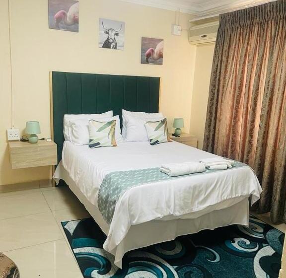 Glamour C Rane Lodge