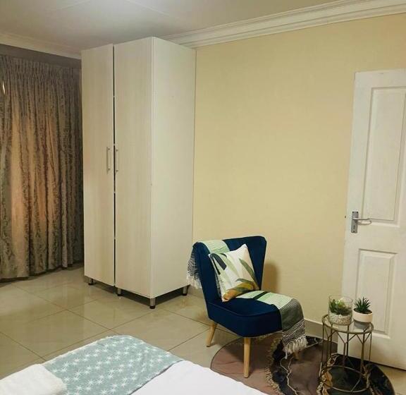 Glamour C Rane Lodge