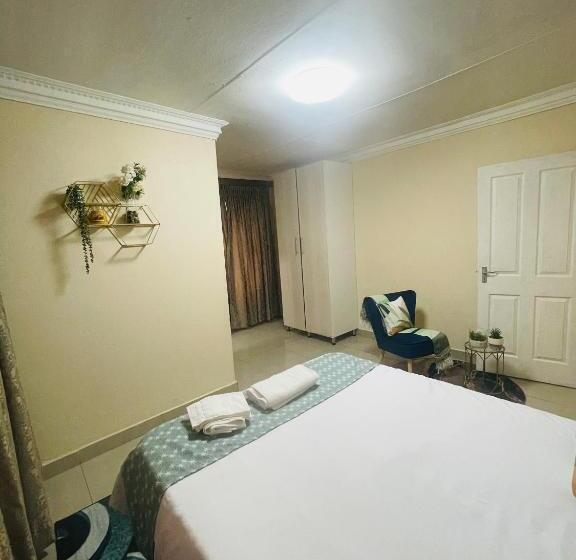 Glamour C Rane Lodge