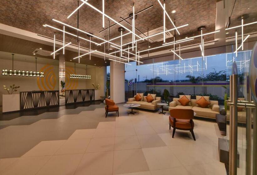 Click Hotel Pithampur