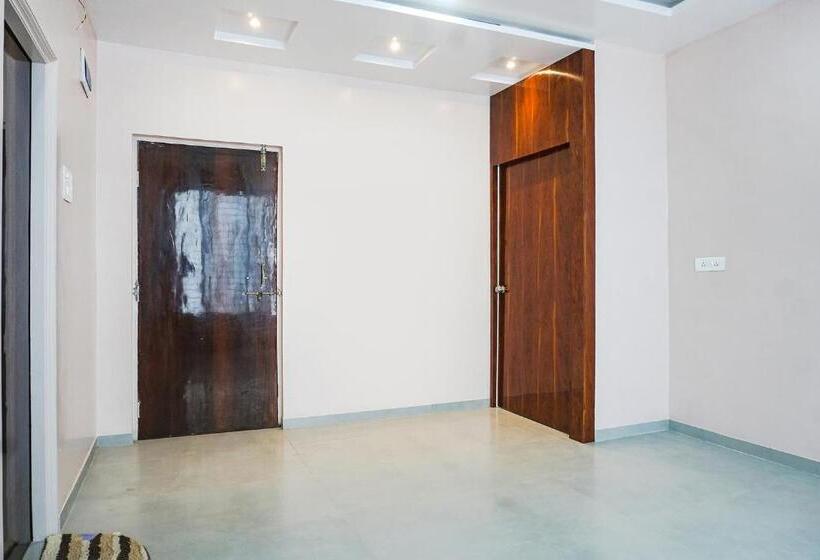 Fabhotel Skyline I   Nr Baner Hill