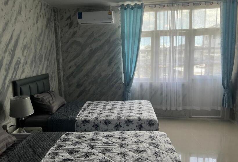 Отель คาเฟ่ เดอ แจ่วบอง รูมแอนด์เซอร์วิส