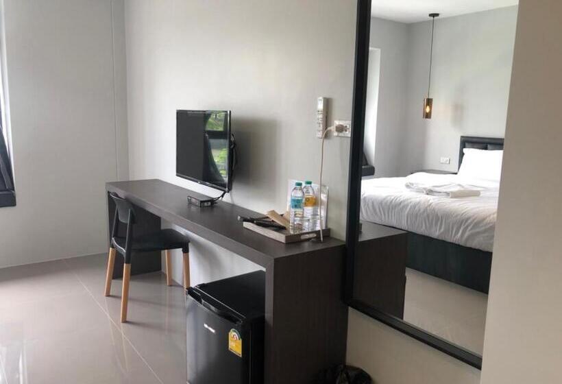 Hotel ประทายบุรี โฮเทล แอนด์ รีสอร์ท