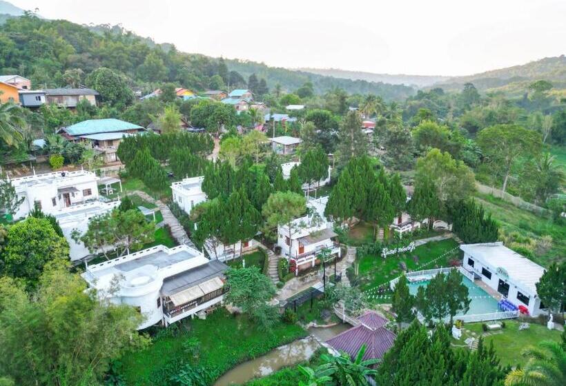 Отель เนริสารีสอร์ท เขาค้อ