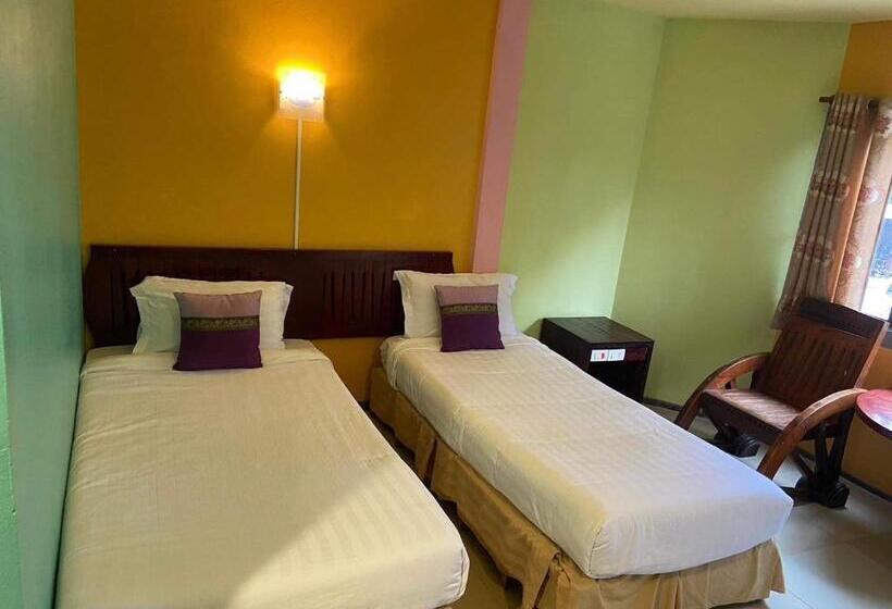 Hôtel โรงแรมมวกเหล็กเกสท์อินท์