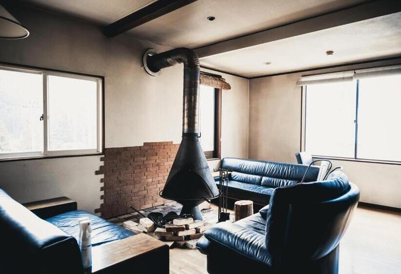 בית מלון כפרי 肆野 サンモリッツ三番館