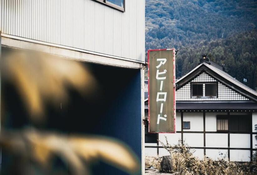 בית מלון כפרי 肆野 サンモリッツ三番館