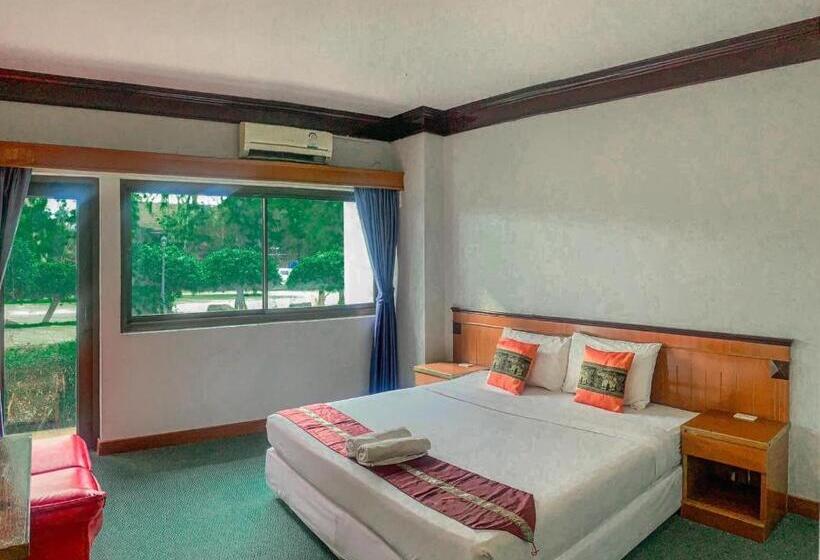 Hotel 168 แก่งเพารีสอร์ท