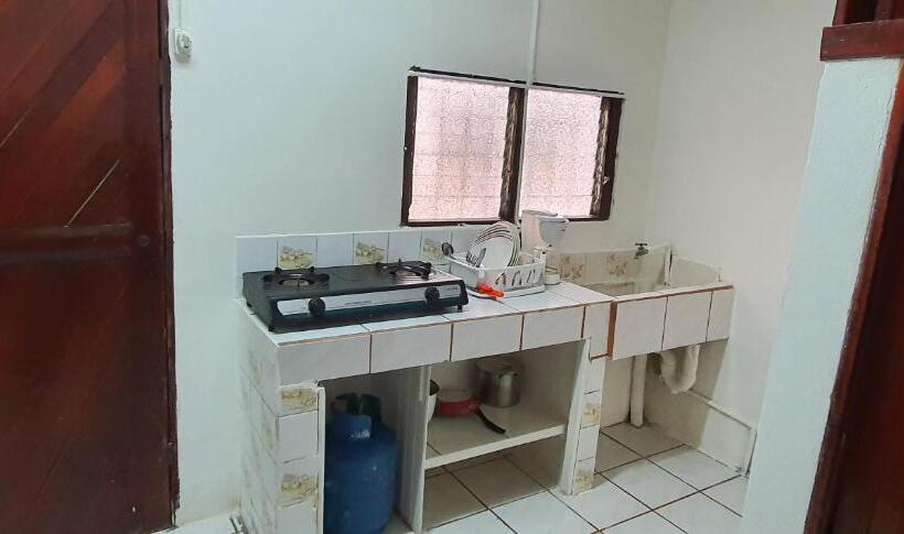 هتل Allan Veintiocho Puntarenas