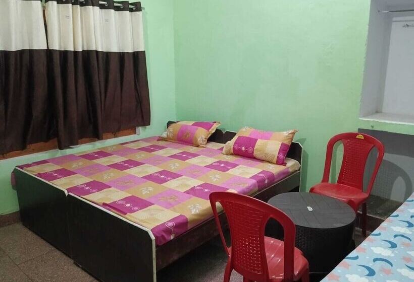 ホテル Anand Lok Varanasi