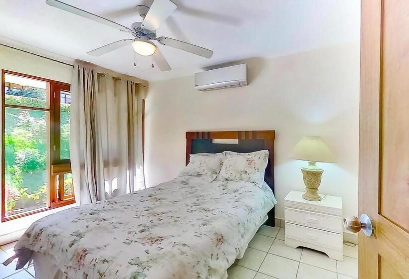 ホテル Bahia Pez Vela Villa Combo Units 18 And 19