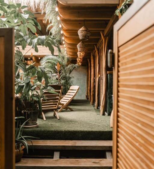 ホテル Frutas Y Verduras