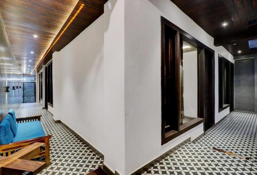 فندق Collection O Mount N Woods