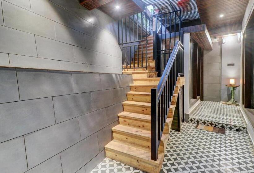 فندق Collection O Mount N Woods