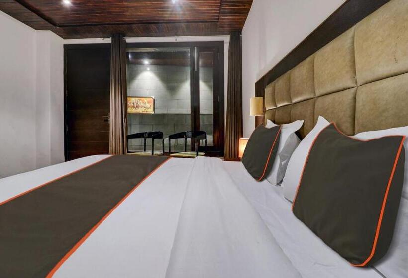 فندق Collection O Mount N Woods