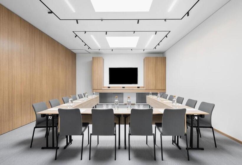 בית מלון כפרי Courtyard By Marriott Biel Bienne