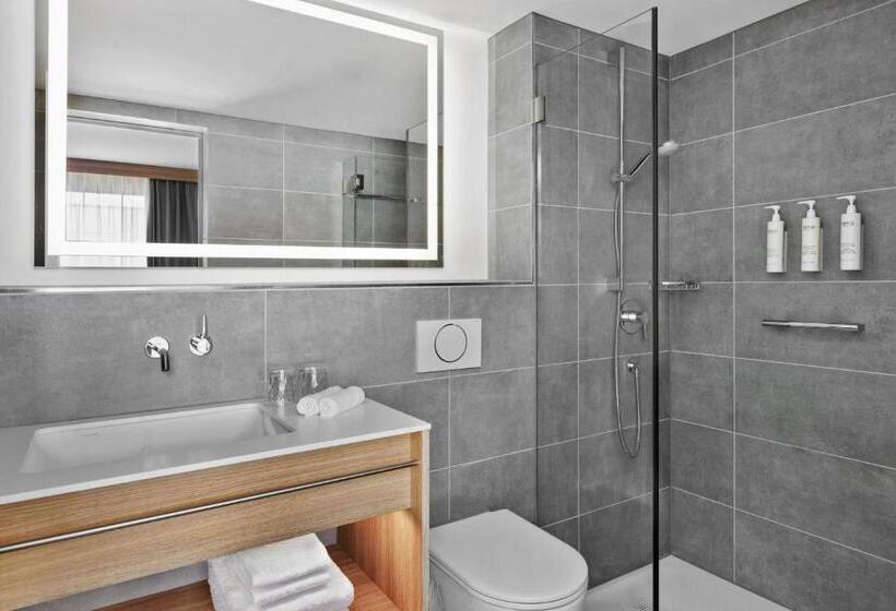 בית מלון כפרי Courtyard By Marriott Biel Bienne