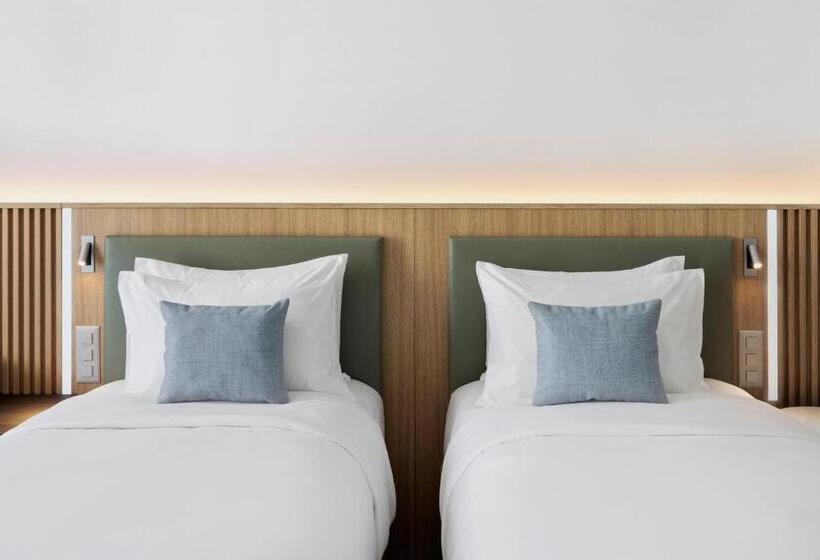 בית מלון כפרי Courtyard By Marriott Biel Bienne